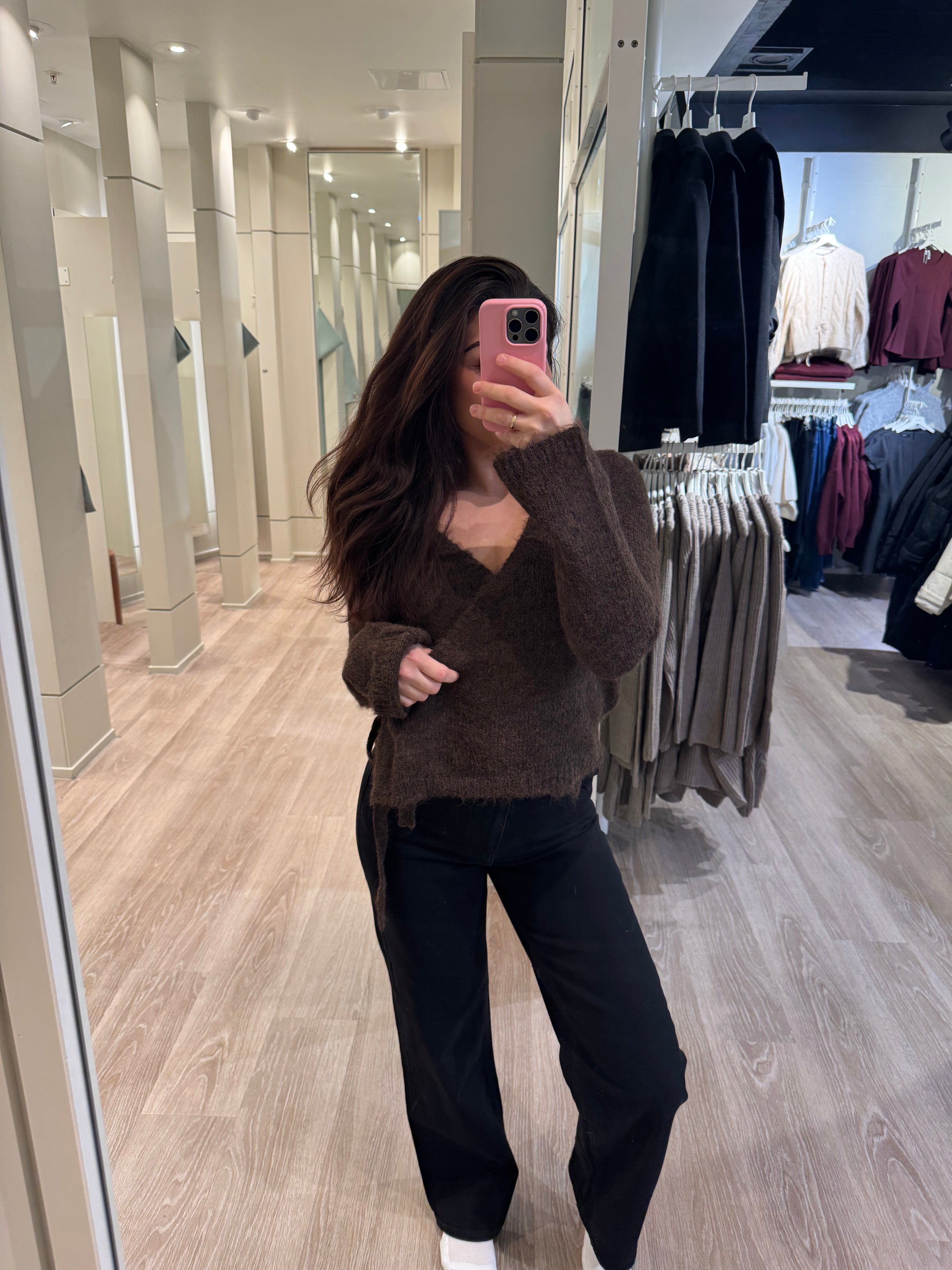NMSUTTON Knit Top - Delicioso